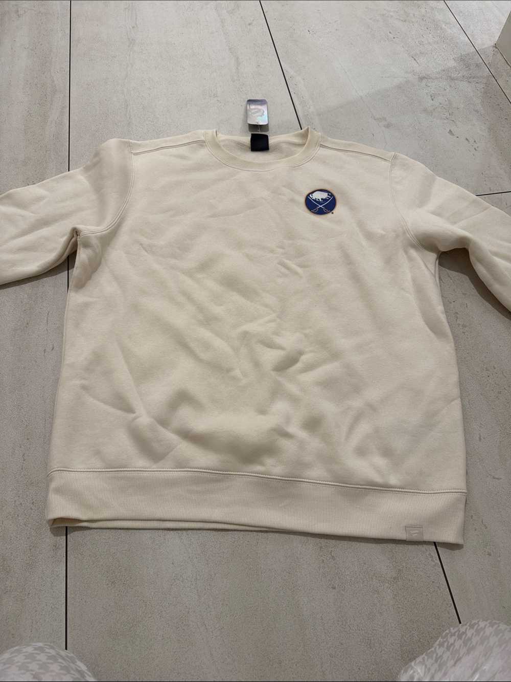 Fanatics Cream Crewneck Sweater with Buffalo Sabres size large BNWT